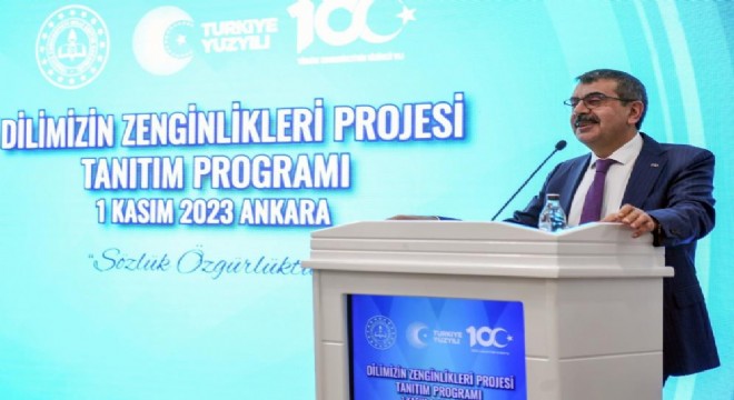 Tekin'den 'Türkçe' vurgusu